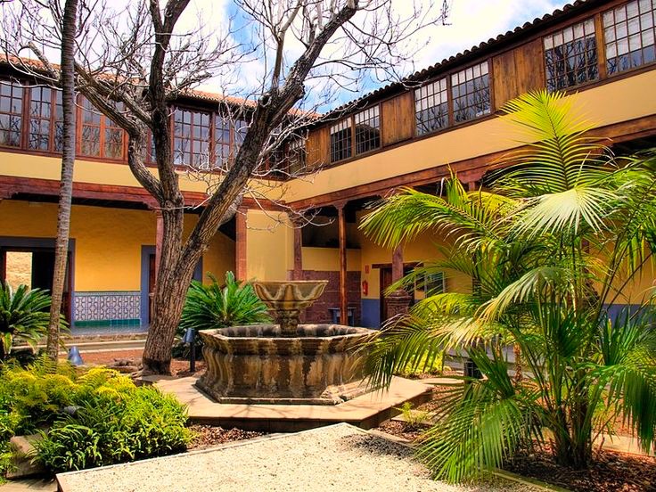 Casa Alvarado-Bracamonte