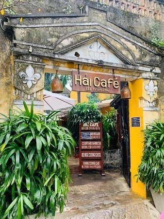 Hai Cafe Courtyard BBQ & Restaurant