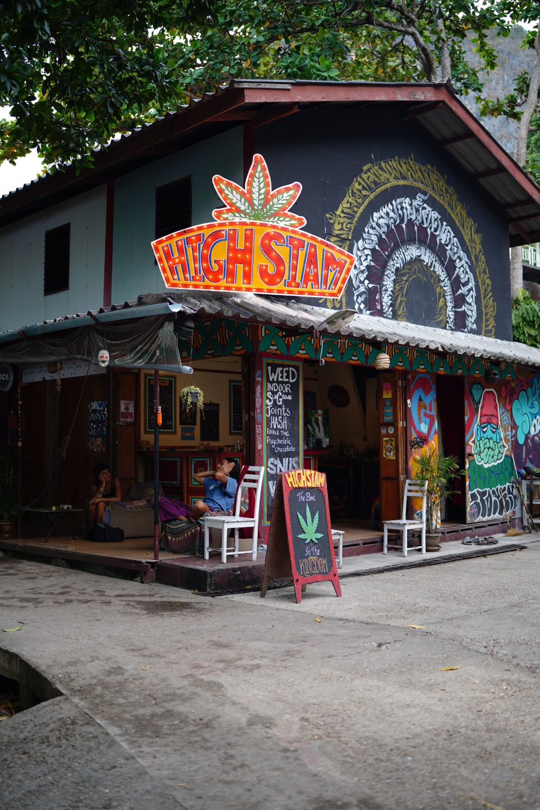 HighSiam railay weed shop
