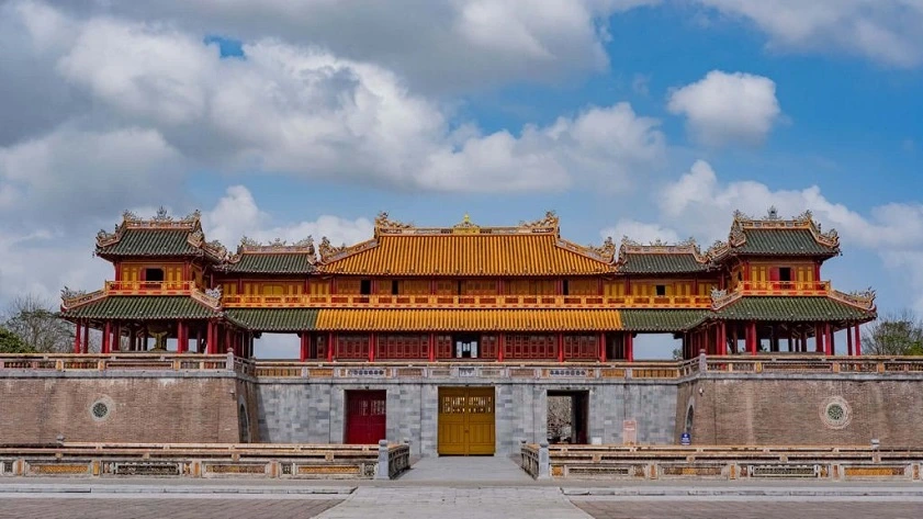 Ngọ Môn (Meridian Gate)