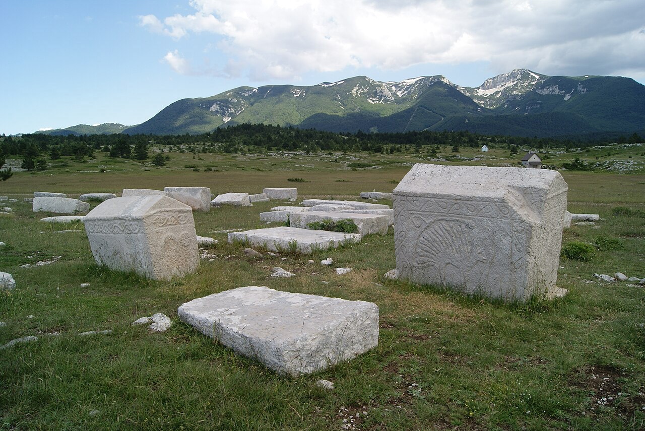 Necropolis Dugo polje
