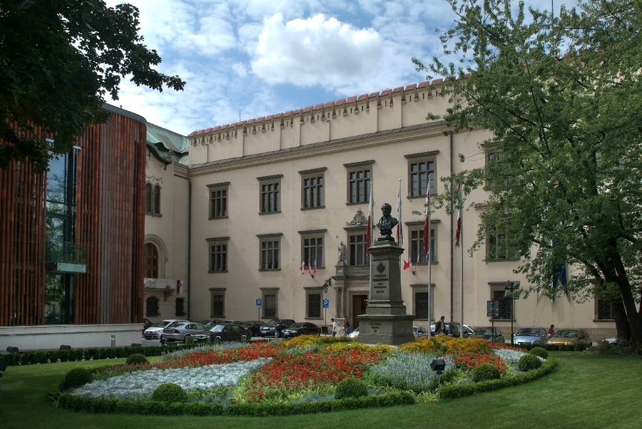 Pałac Wielopolskich (Urząd Miasta)