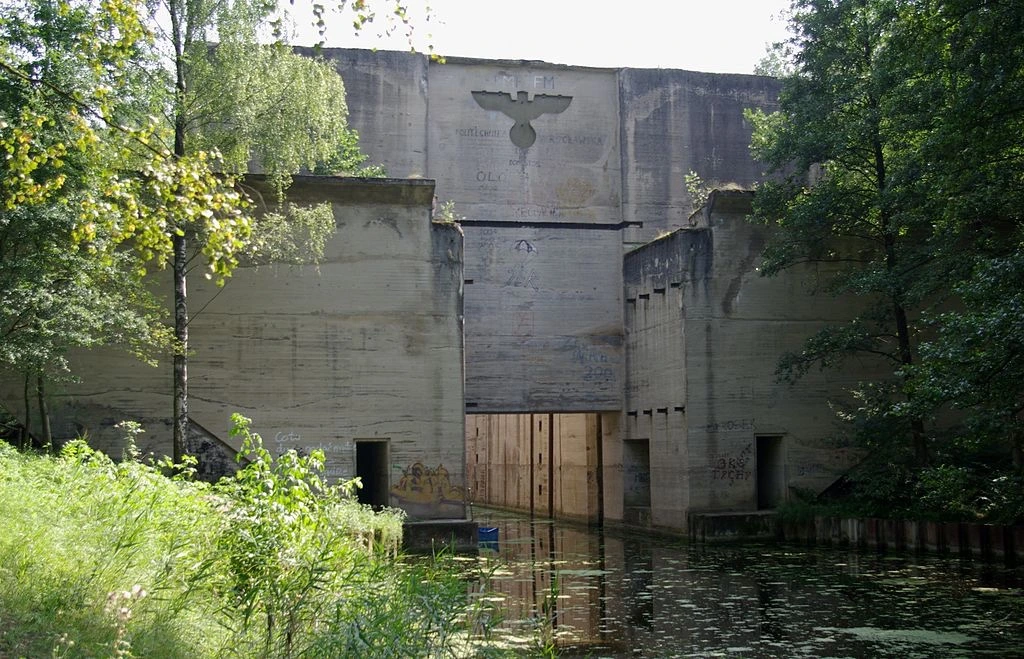 Śluza Leśniewo Górne