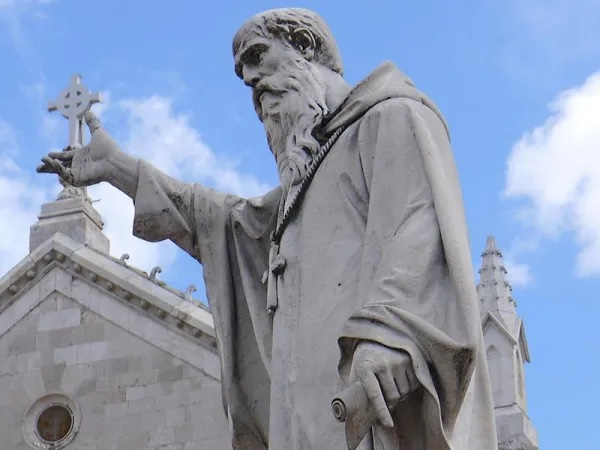 Statua di San Benedetto