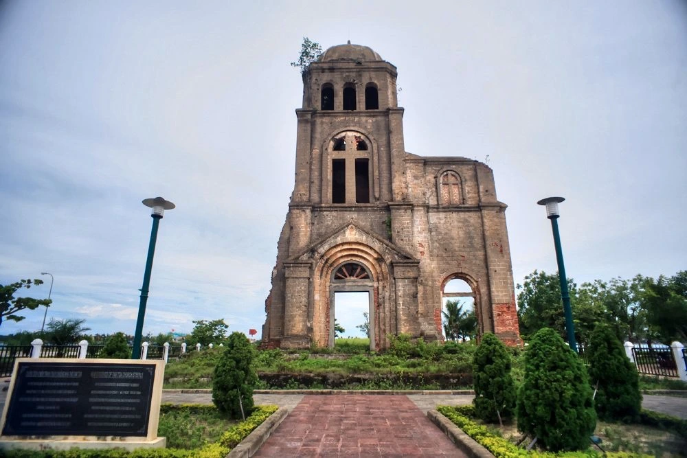 Tháp Chuông nhà thờ Tam Tòa (cũ)